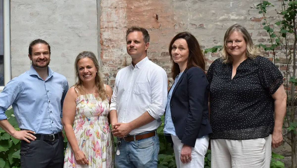 På bildet ser vi fra venstre: Svein Ola Størseth (Grønn Byggallianse), Ida Kristine Buraas (RIF), Vidar Fiskum (Norsk Eiendom), Torild Engh (EBA) og Viel Sørensen (Grønn Byggallianse) Fra venstre: Svein Ola Størseth (Grønn Byggallianse), Ida Kristine Buraas (RIF), Vidar Fiskum (Norsk Eiendom), Torild Engh (EBA) og Viel Sørensen (Grønn Byggallianse)