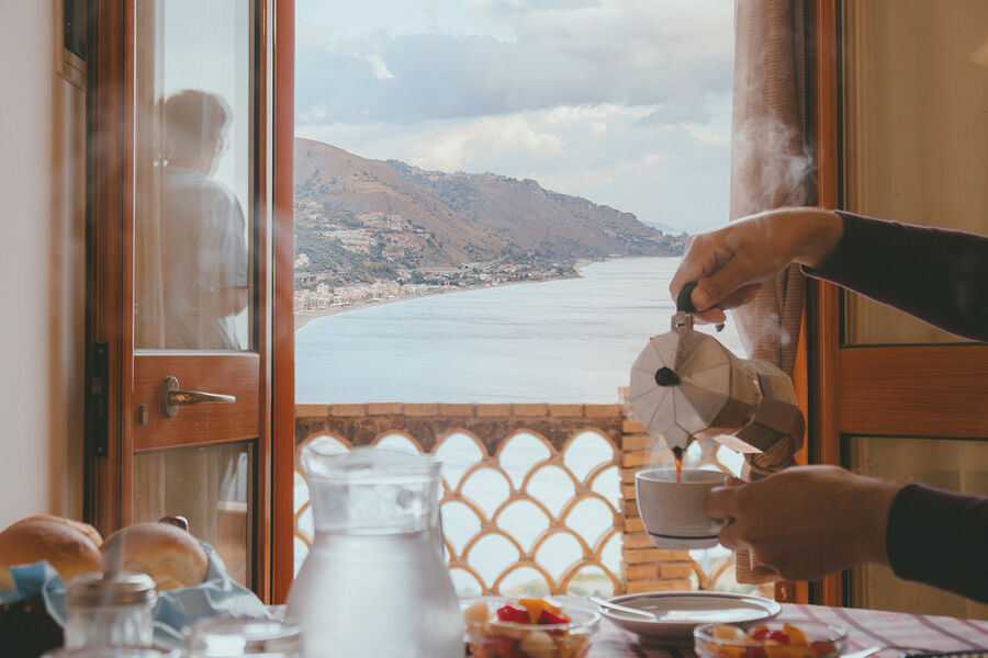 MariiaKhristosenko-Travelling-Series-1