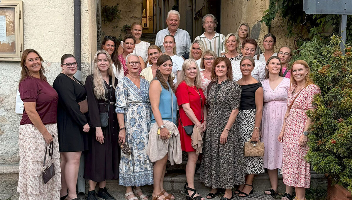 Hele reisefølget fra VVS Ekspertens medlemsbedrifter samlet i sommerlige Italia mellom fabrikkbesøk hos Tapwell, og andre hyggelige aktiviteter. Hele reisefølget fra VVS Ekspertens medlemsbedrifter samlet i sommerlige Italia mellom fabrikkbesøk hos Tapwell, og andre hyggelige aktiviteter.