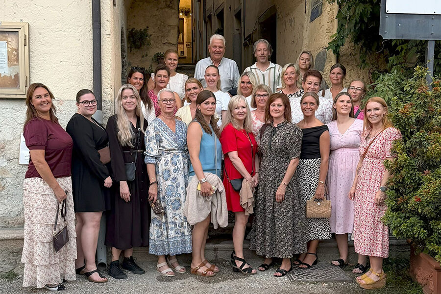 Hele reisefølget fra VVS Ekspertens medlemsbedrifter samlet i sommerlige Italia mellom fabrikkbesøk hos Tapwell, og andre hyggelige aktiviteter.